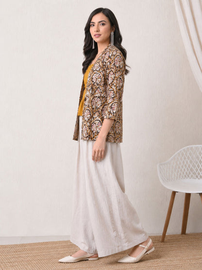 Earthy Shrug