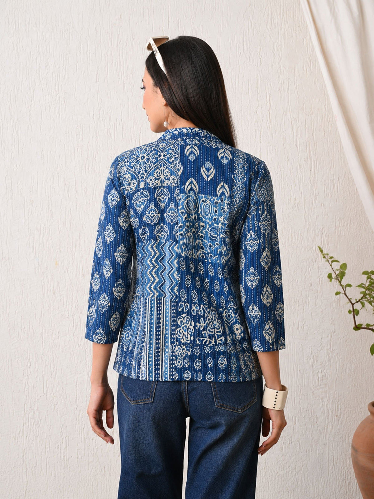 Abstract Blue Shrug
