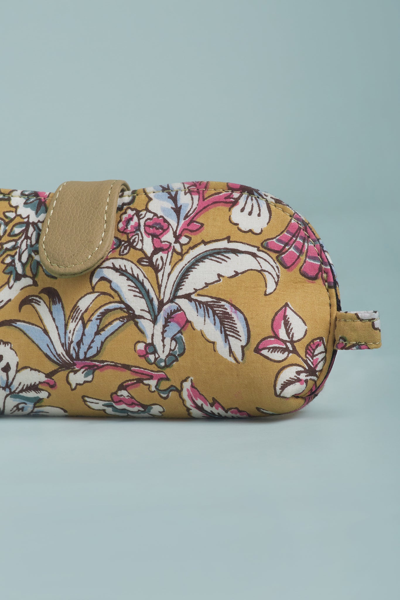Vintage Meadow Goggles Case