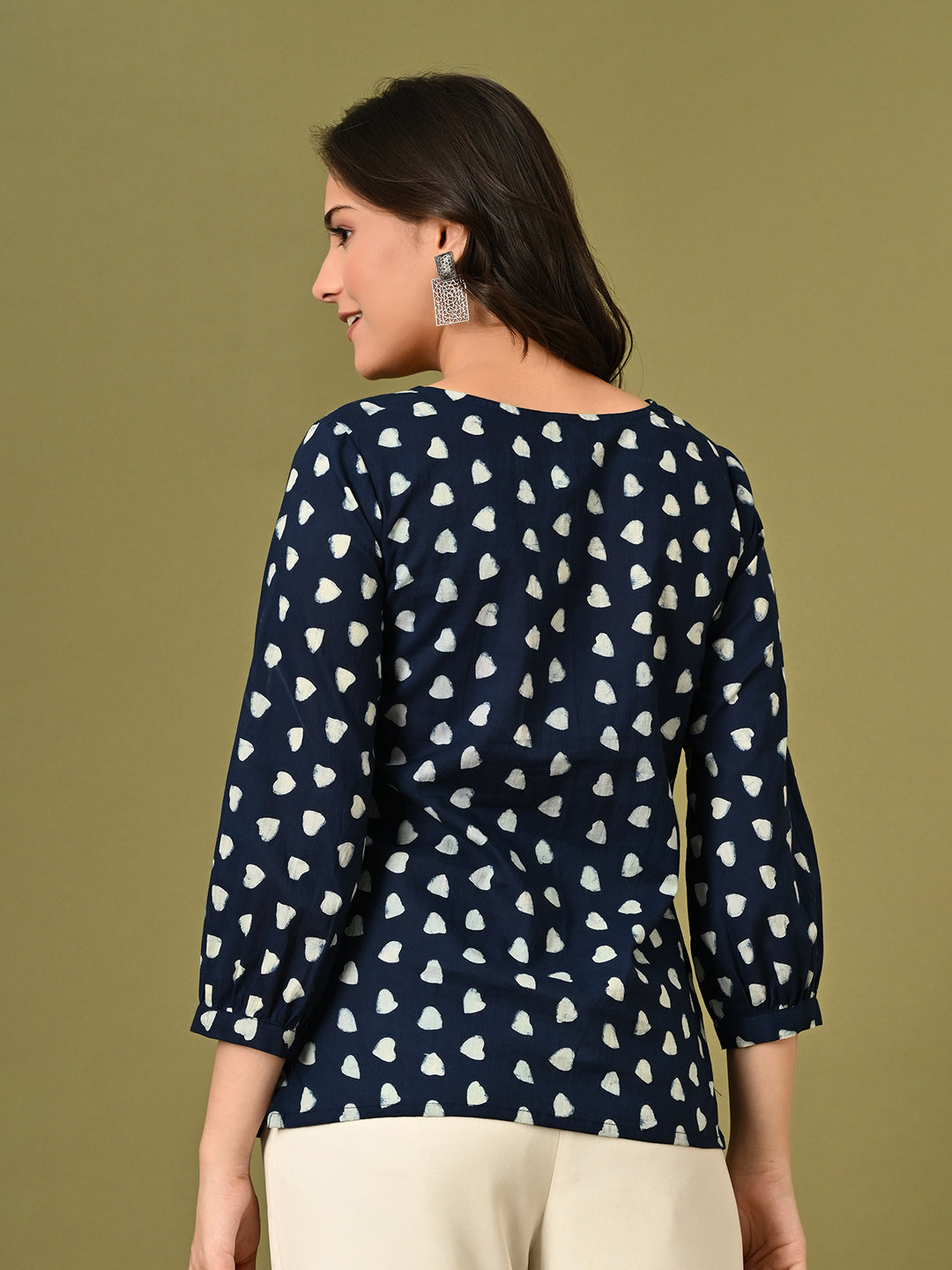 Blooming Heart Pocket Top