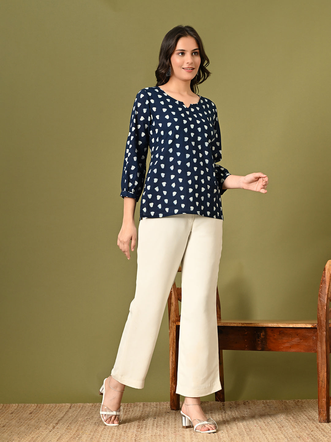 Blooming Heart Pocket Top