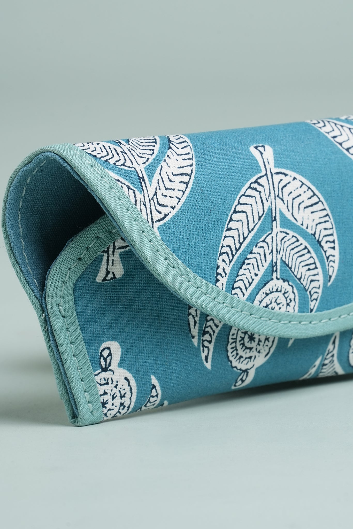 Neelam Bloom Goggles Case