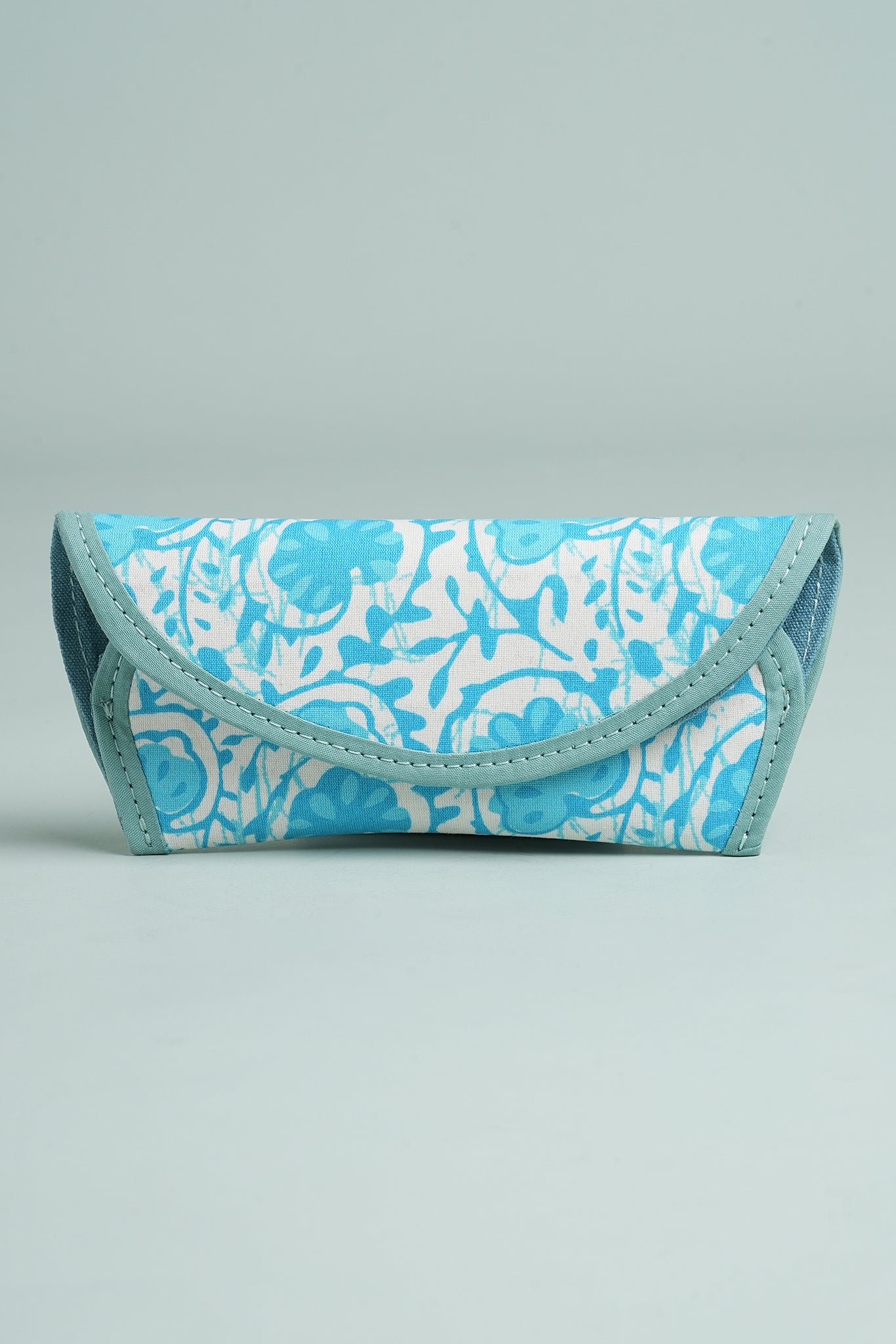 Aarohi Sky Goggles Case